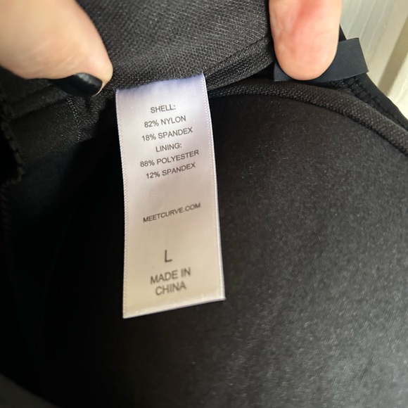 Meet.Curve Fringe Swimsuit - Picture 2 of 3